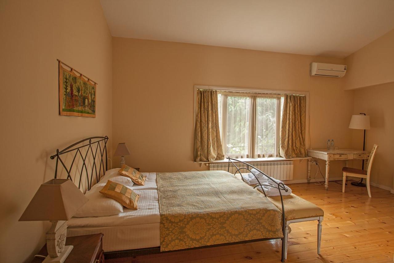 Caravan Villa Tbilisi Eksteriør bilde