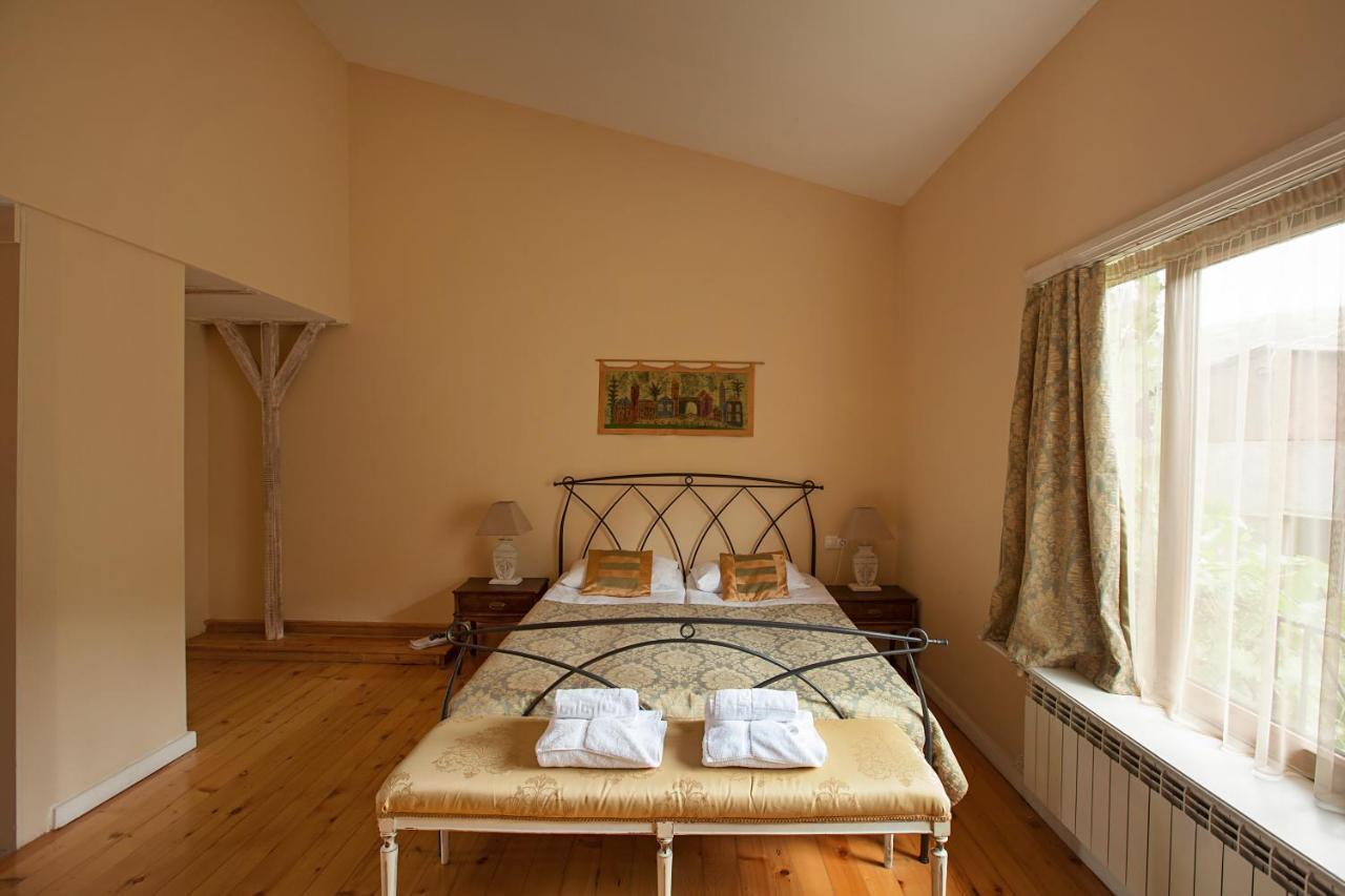 Caravan Villa Tbilisi Eksteriør bilde