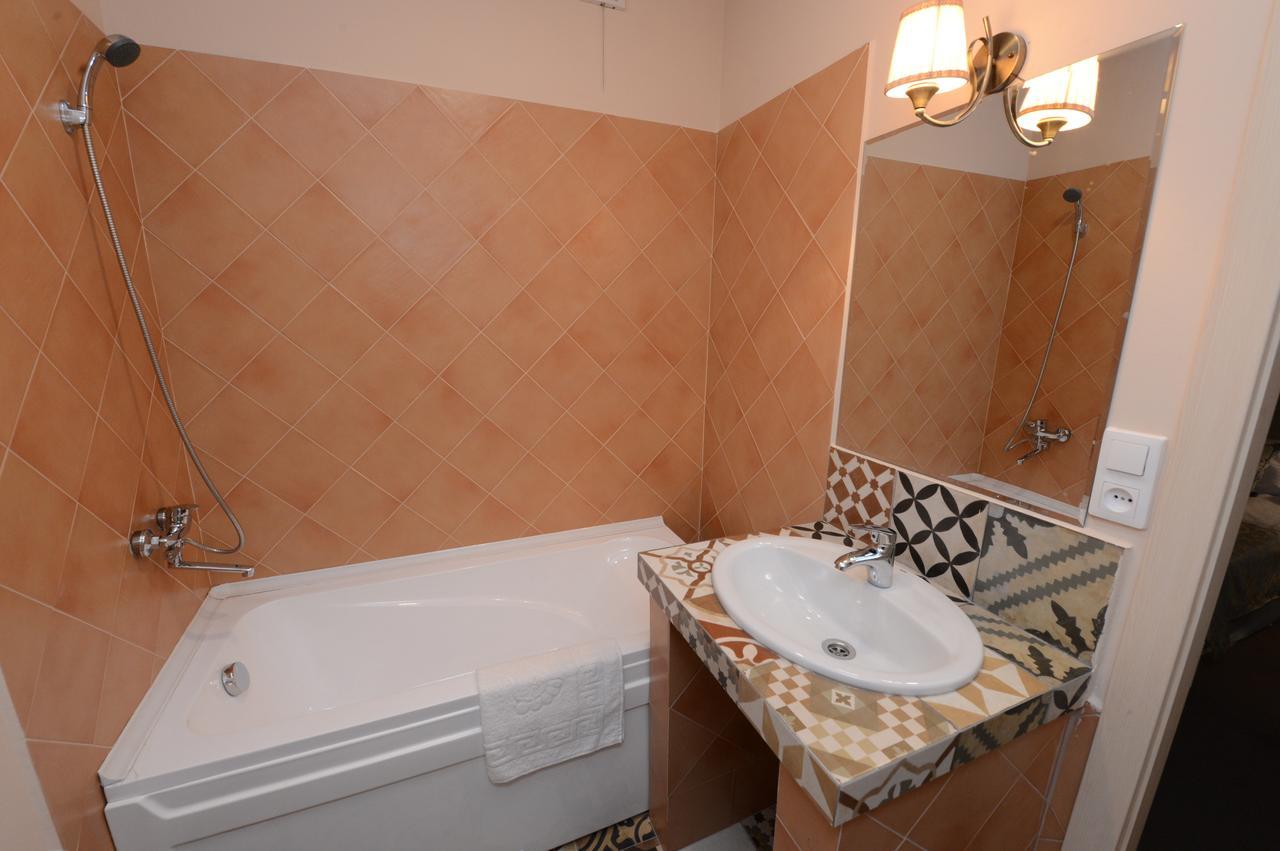 Caravan Villa Tbilisi Eksteriør bilde