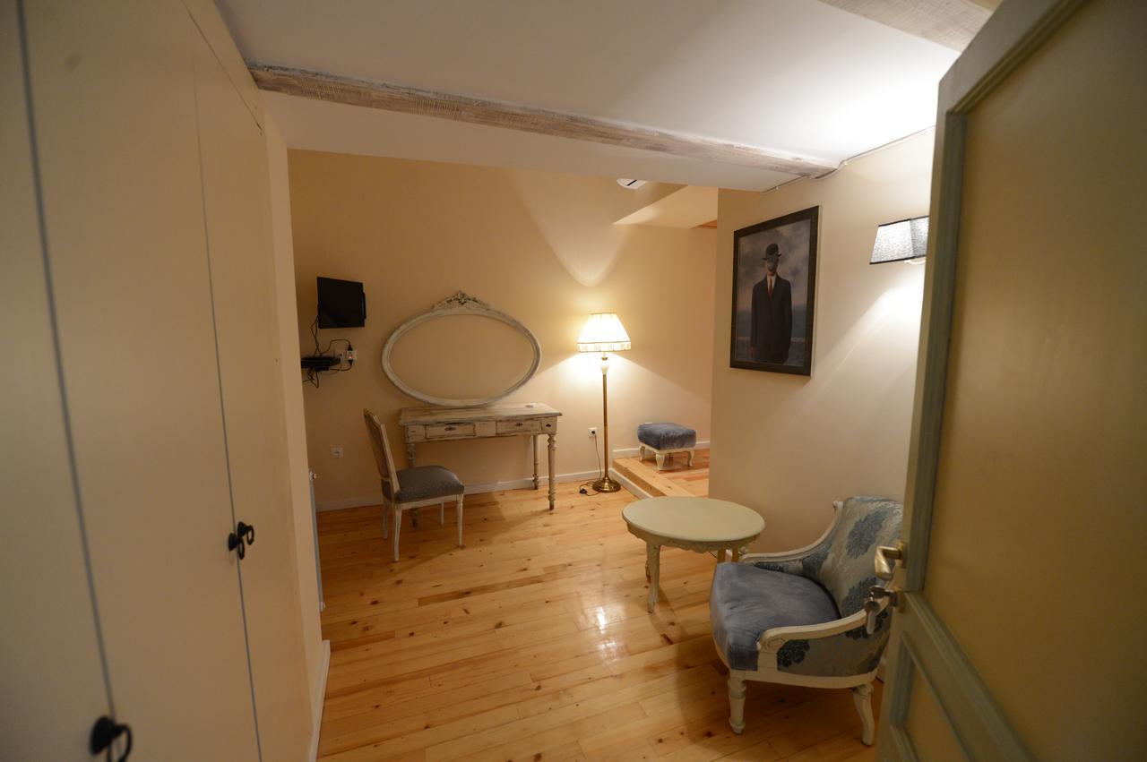 Caravan Villa Tbilisi Eksteriør bilde