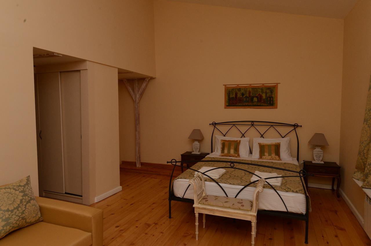 Caravan Villa Tbilisi Eksteriør bilde