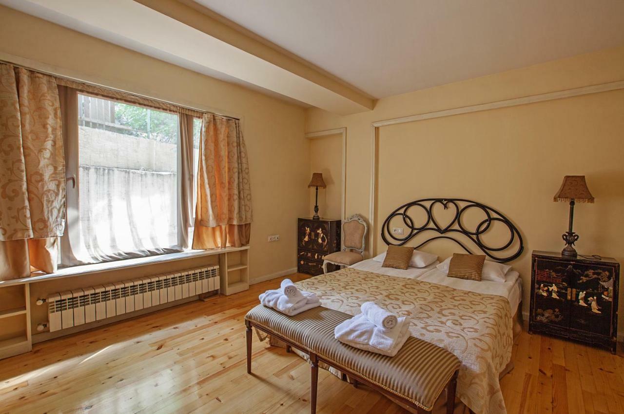 Caravan Villa Tbilisi Eksteriør bilde