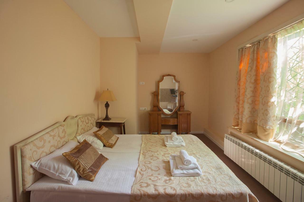 Caravan Villa Tbilisi Eksteriør bilde
